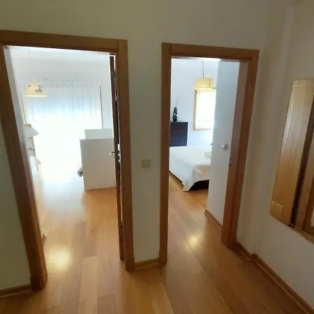 Lisbon, Modern T2 In Parque Nacoes, Apartment