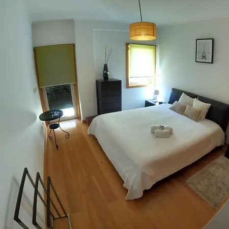 Apartment Lisbon, Modern T2 In Parque Nacoes, Lisbon