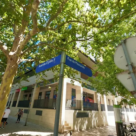 Apartment Lisbon, Modern T2 In Parque Nacoes,